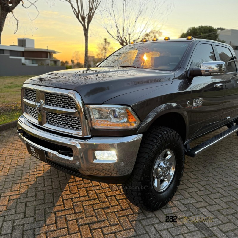 2500 LARAMIE 6.7 CD 4X4 TDI DIESEL 4P AUTOMÁTICA - 2016 - FARROUPILHA