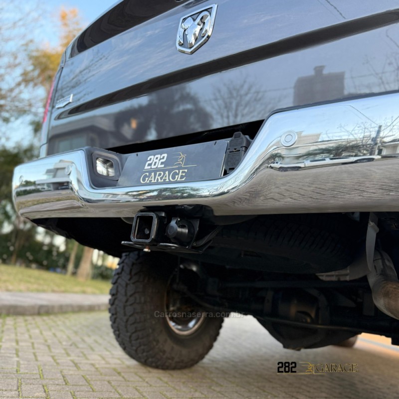 2500 LARAMIE 6.7 CD 4X4 TDI DIESEL 4P AUTOMÁTICA - 2016 - FARROUPILHA