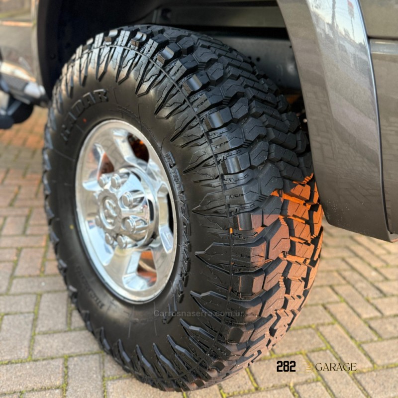 2500 LARAMIE 6.7 CD 4X4 TDI DIESEL 4P AUTOMÁTICA - 2016 - FARROUPILHA