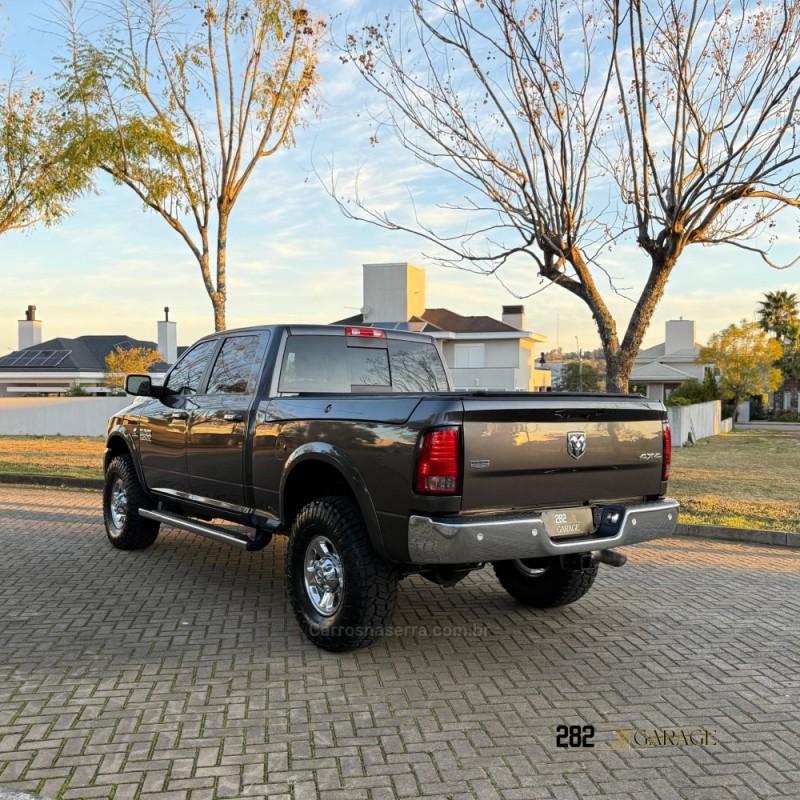 2500 LARAMIE 6.7 CD 4X4 TDI DIESEL 4P AUTOMÁTICA - 2016 - FARROUPILHA