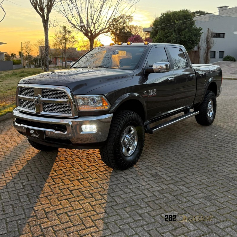 2500 laramie 6.7 cd 4x4 tdi diesel 4p automatica 2016 farroupilha