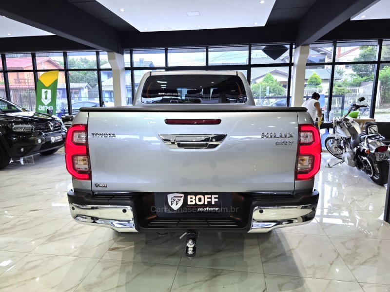 HILUX 2.8 SRX 4X4 CD 16V DIESEL 4P AUTOMÁTICO - 2023 - CAXIAS DO SUL