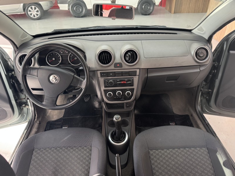 VOYAGE 1.6 MI COMFORTLINE 8V FLEX 4P MANUAL - 2009 - CAXIAS DO SUL