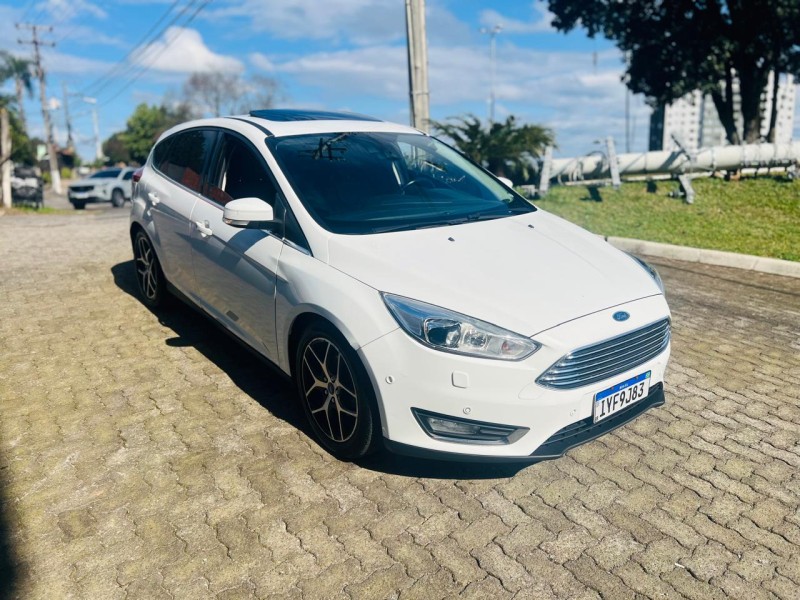 FOCUS 2.0 TITANIUM PLUS 16V FLEX 4P AUTOMÁTICO - 2018 - BENTO GONçALVES