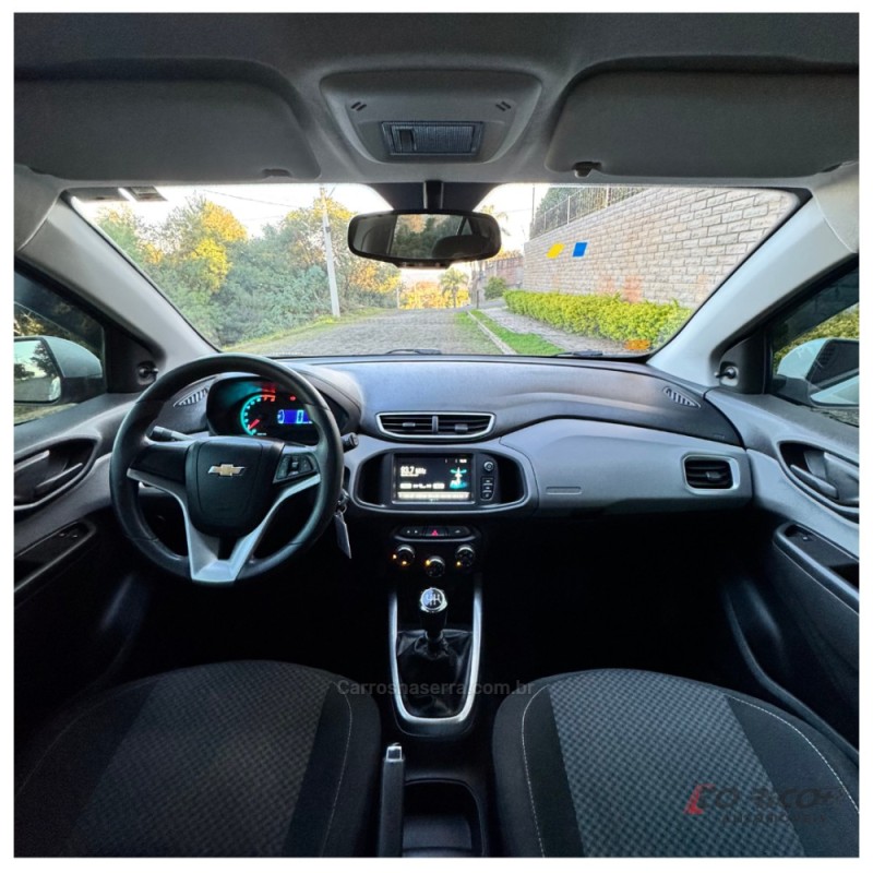 ONIX 1.4 MPFI LT 8V FLEX 4P MANUAL - 2017 - CAMPO BOM
