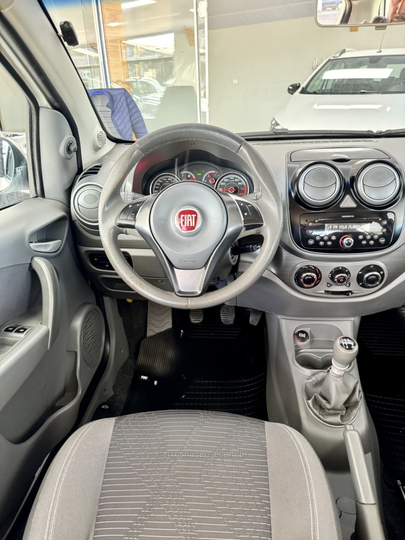 PALIO 1.4 EVO ATTRACTIVE ITALIA 8V FLEX 5P MANUAL - 2015 - VILA FLORES