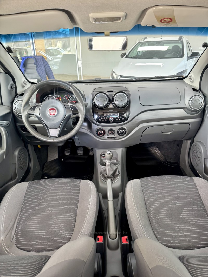 PALIO 1.4 EVO ATTRACTIVE ITALIA 8V FLEX 5P MANUAL - 2015 - VILA FLORES