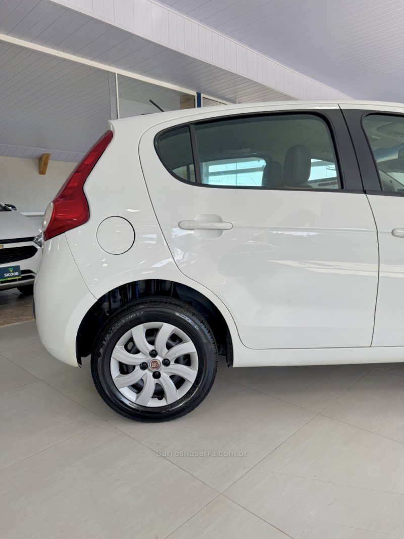 PALIO 1.4 EVO ATTRACTIVE ITALIA 8V FLEX 5P MANUAL - 2015 - VILA FLORES