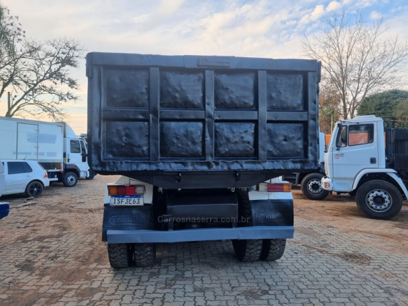 CARGO 2628 E 6X4 T 3 EIXOS - 2012 - PORTãO