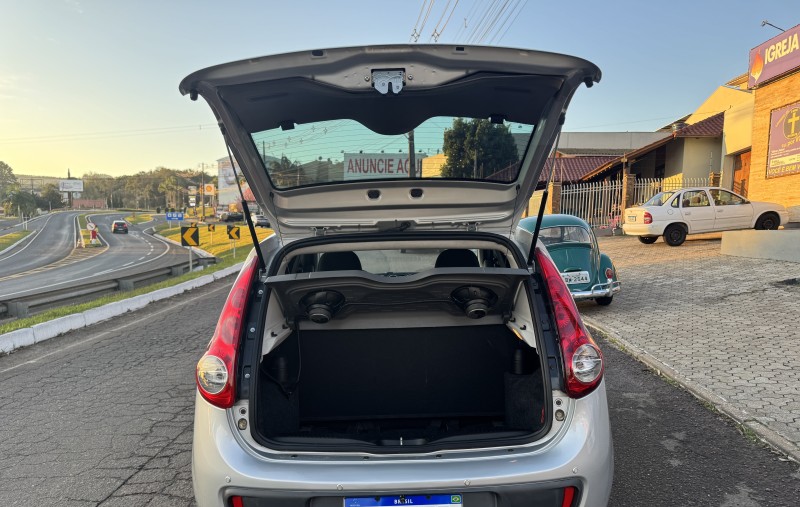 PALIO 1.0 MPI ATTRACTIVE 8V FLEX 4P MANUAL - 2013 - DOIS IRMãOS