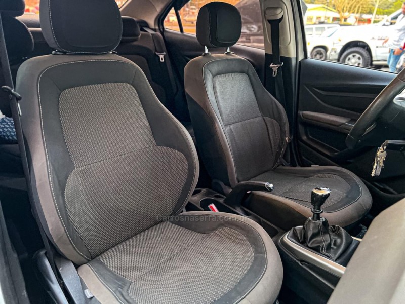 PRISMA 1.0 MPFI LT 8V FLEX 4P MANUAL - 2015 - CANELA
