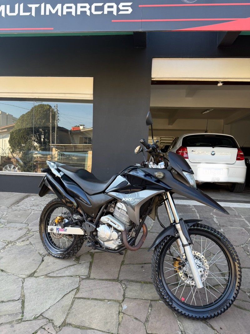XRE 300 ABS