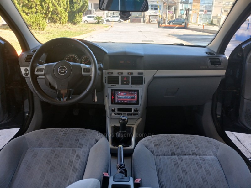 VECTRA 2.0 MPFI ELEGANCE 8V 140CV FLEX 4P MANUAL - 2007 - CAXIAS DO SUL