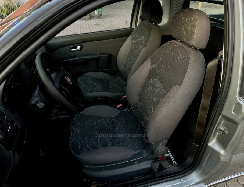 FOX 1.6 MSI COMFORTLINE 8V FLEX 4P MANUAL - 2017 - MUçUM