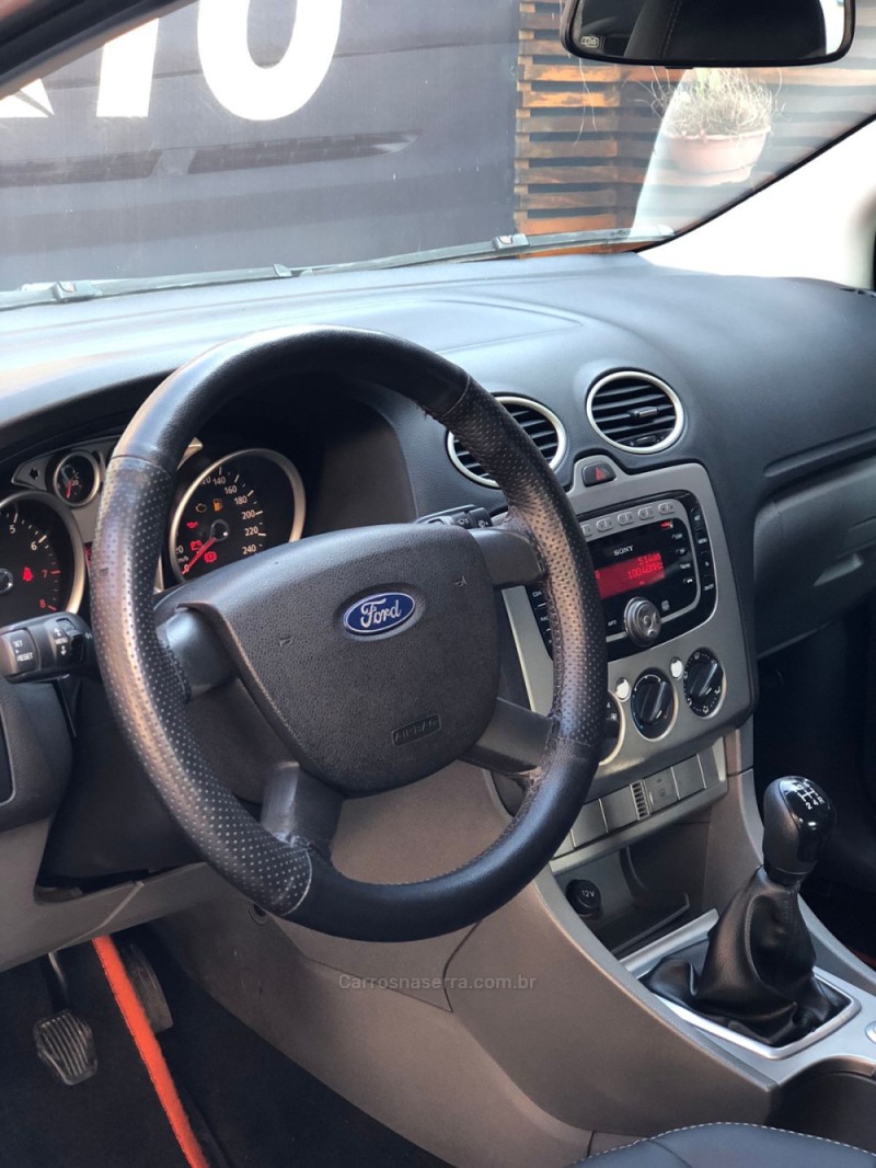 FOCUS 2.0 GLX 16V FLEX 4P MANUAL - 2009 - NOVO HAMBURGO