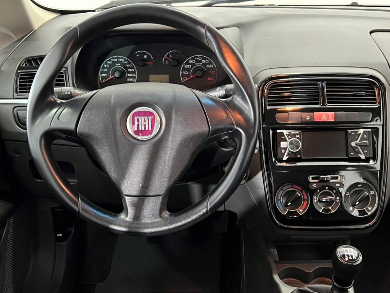 PUNTO 1.4 ATTRACTIVE 8V FLEX 4P MANUAL - 2012 - FARROUPILHA