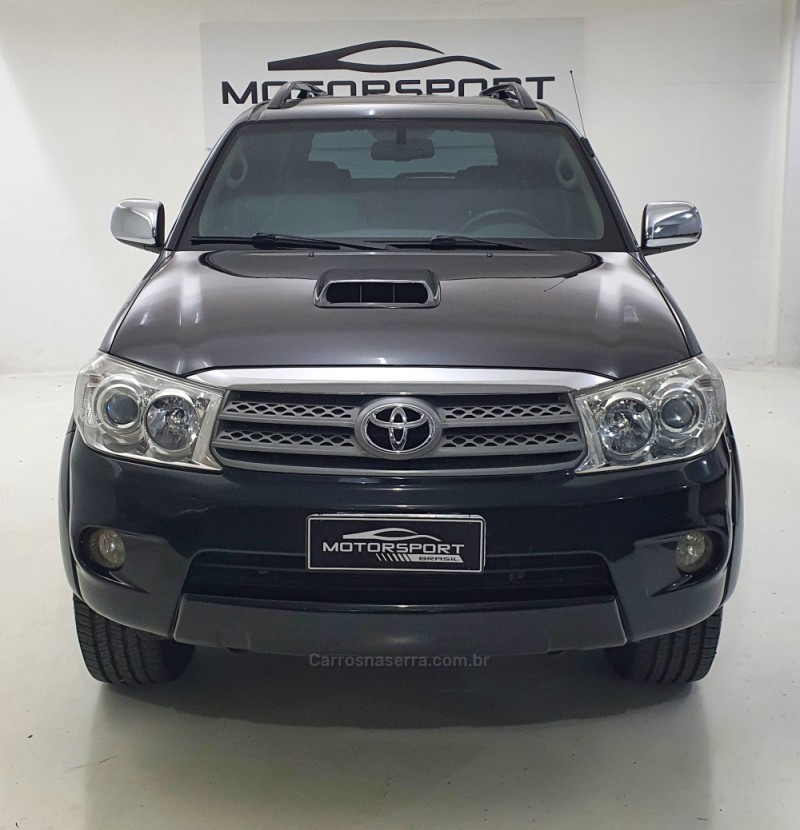 HILUX SW4 3.0 SRV 4X4 7 LUGARES 16V TURBO INTERCOOLER DIESEL 4P AUTOMÁTICO - 2010 - BENTO GONçALVES