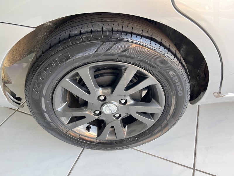 GRAND LIVINA 1.8 SL 16V FLEX 4P AUTOMÁTICO - 2013 - PORTãO
