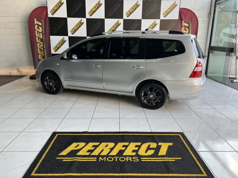 GRAND LIVINA 1.8 SL 16V FLEX 4P AUTOMÁTICO - 2013 - PORTãO