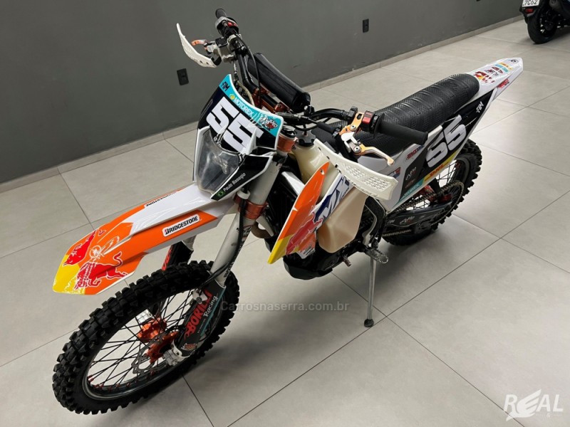 300 RXS  - 2022 - SAPIRANGA