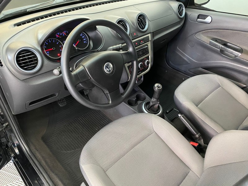 VOYAGE 1.0 MI 8V FLEX 4P MANUAL - 2011 - CAXIAS DO SUL