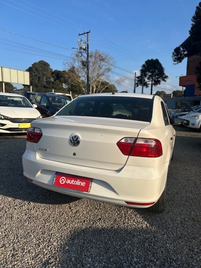 VOYAGE 1.0 MI TRENDLINE 8V FLEX 4P MANUAL - 2023 - CANELA