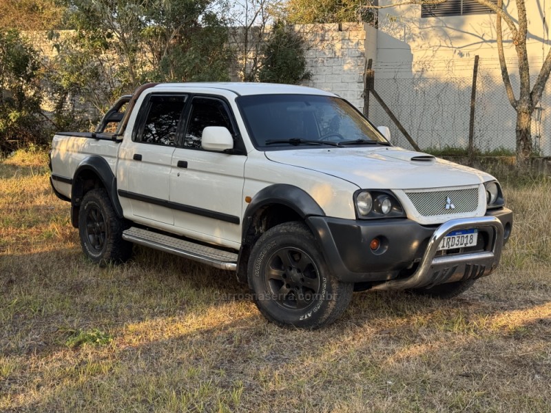 l200 outdoor 2.5 hpe 4x4 cd 8v turbo intercooler diesel 4p manual 2010 caxias do sul