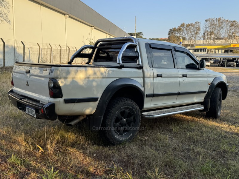 L200 OUTDOOR 2.5 HPE 4X4 CD 8V TURBO INTERCOOLER DIESEL 4P MANUAL - 2010 - CAXIAS DO SUL