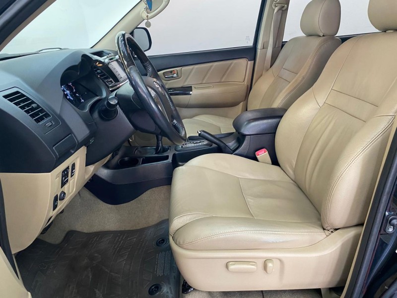 HILUX SW4 3.0 SRV 4X4 16V TURBO INTERCOOLER DIESEL 4P AUTOMÁTICO - 2014 - CAXIAS DO SUL
