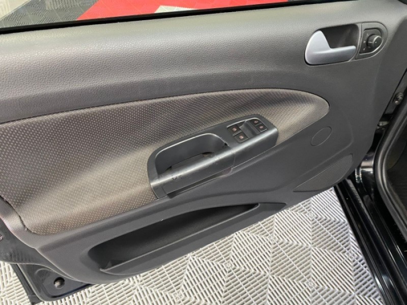 VOYAGE 1.0 MI 8V FLEX 4P MANUAL - 2011 - CAXIAS DO SUL
