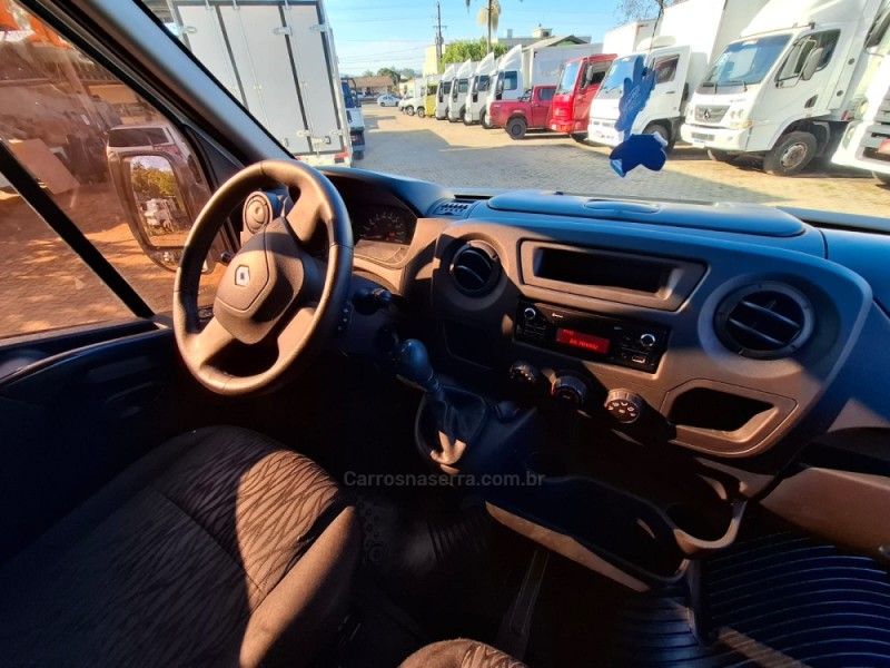 MASTER 2.3 DCI CHASSI CABINE L2H1 16V DIESEL 2P MANUAL - 2019 - PORTãO