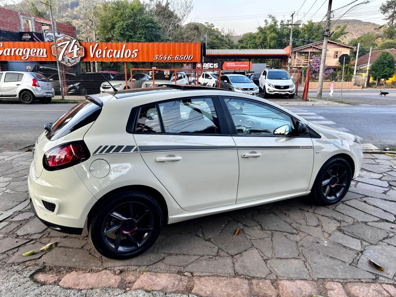BRAVO 1.8 SPORTING 16V FLEX 4P AUTOMATIZADO - 2016 - TRêS COROAS