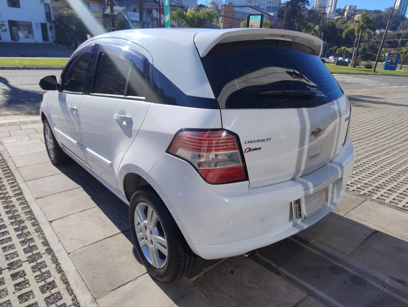 AGILE 1.4 MPFI LTZ 8V FLEX 4P MANUAL - 2011 - CAXIAS DO SUL