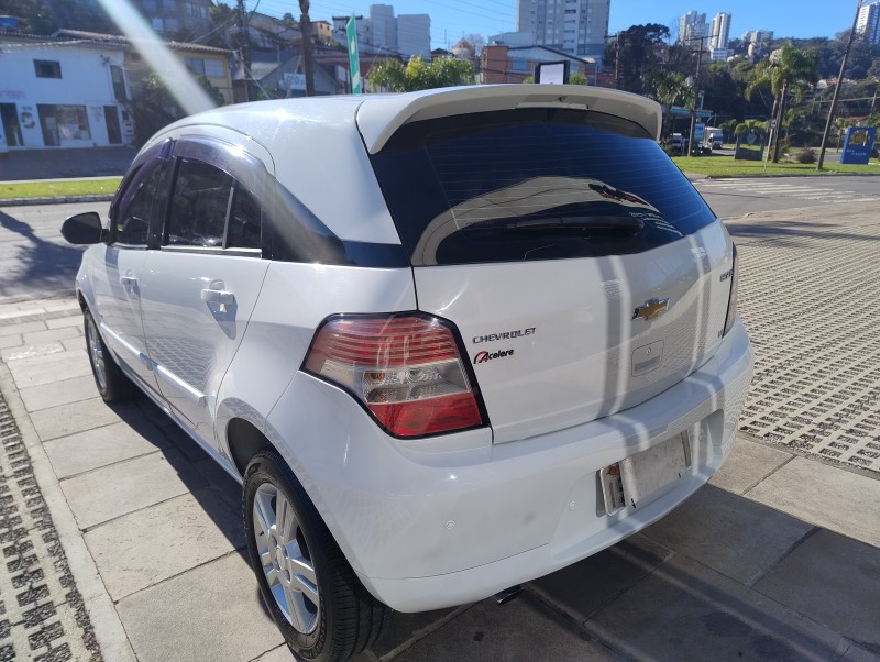 AGILE 1.4 MPFI LTZ 8V FLEX 4P MANUAL - 2011 - CAXIAS DO SUL