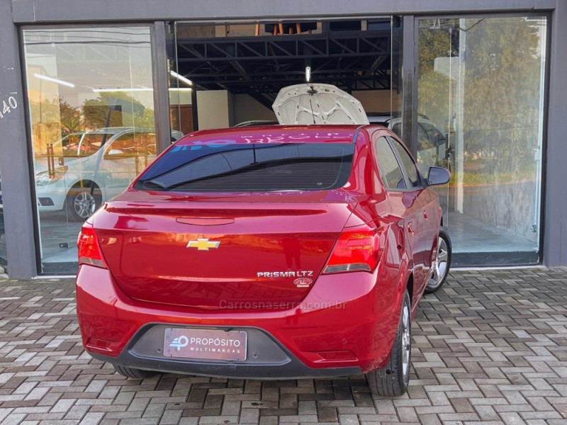 PRISMA 1.4 MPFI LTZ 8V FLEX 4P MANUAL - 2017 - ESTâNCIA VELHA