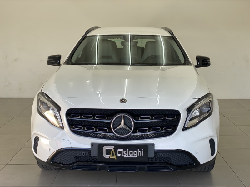GLA 200 1.6 CGI NIGHT 16V FLEX 4P AUTOMÁTICO - 2019 - CARLOS BARBOSA