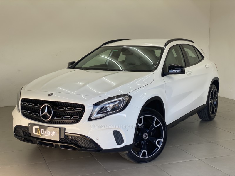 GLA 200 1.6 CGI NIGHT 16V FLEX 4P AUTOMÁTICO - 2019 - CARLOS BARBOSA