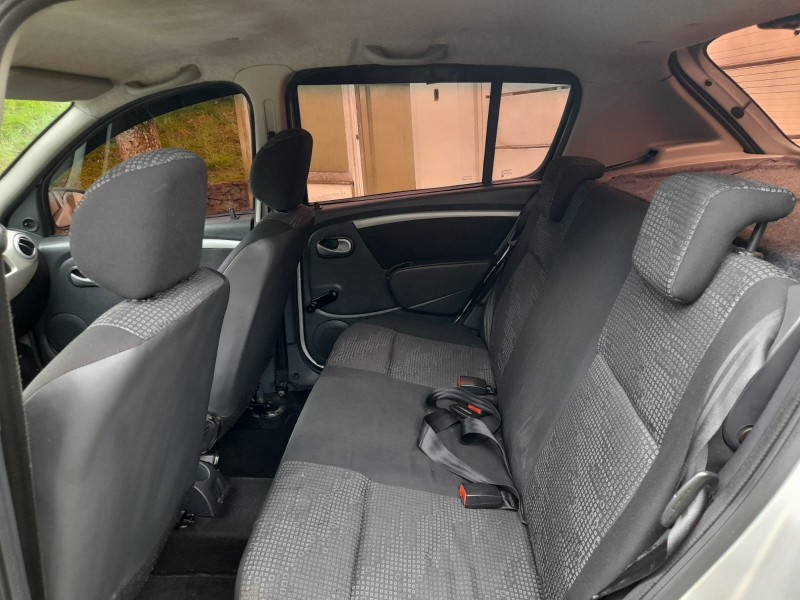 SANDERO 1.0 EXPRESSION 16V FLEX 4P MANUAL - 2011 - FARROUPILHA