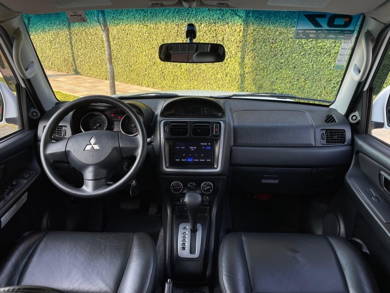 PAJERO TR4 2.0 4X4 16V 140CV FLEX 4P AUTOMÁTICO - 2011 - FARROUPILHA