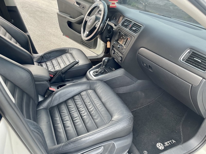 JETTA 2.0 TSI HIGHLINE 200CV GASOLINA 4P TIPTRONIC - 2012 - CAXIAS DO SUL