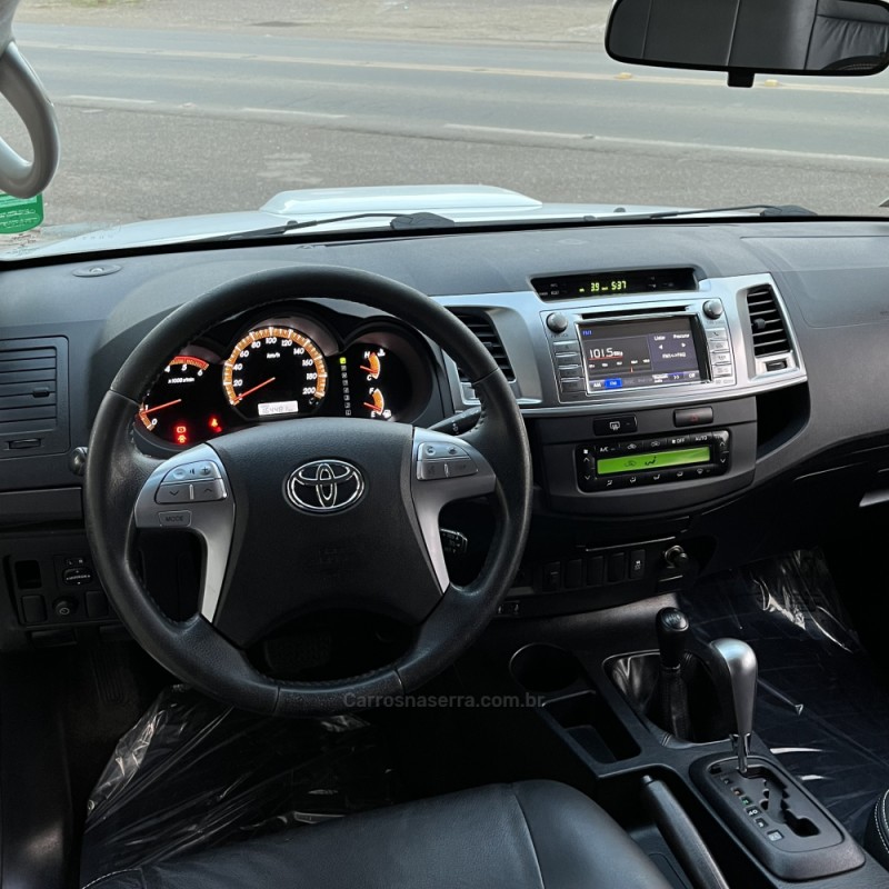 HILUX 3.0 SRV 4X4 CD 16V TURBO INTERCOOLER DIESEL 4P AUTOMÁTICO - 2015 - VACARIA