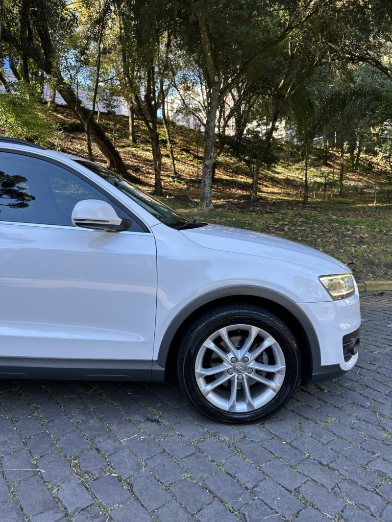 Q3 2.0 TFSI AMBIENTE QUATTRO 4P GASOLINA S TRONIC - 2015 - CAXIAS DO SUL