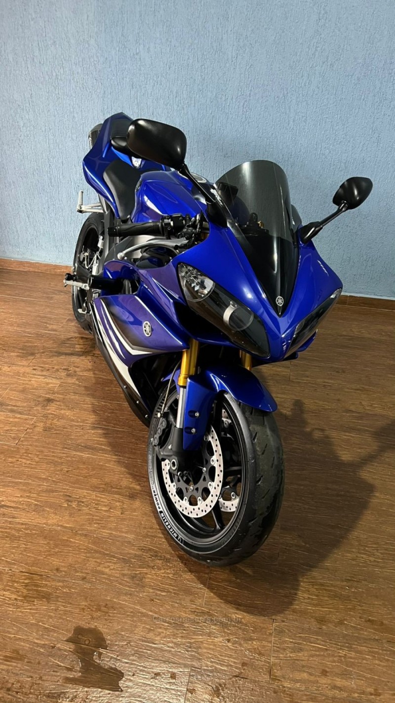 YZF R1