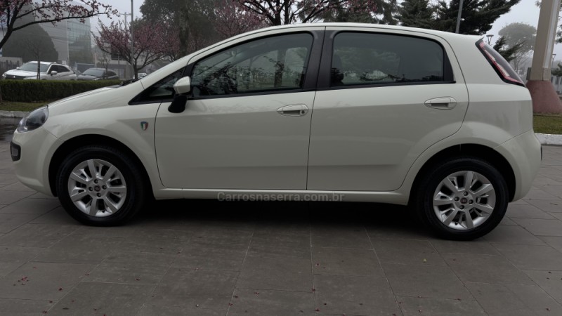 PUNTO 1.4 ATTRACTIVE ITALIA 8V FLEX 4P MANUAL - 2016 - BENTO GONçALVES