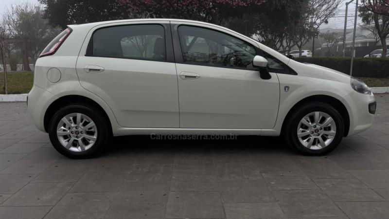 PUNTO 1.4 ATTRACTIVE ITALIA 8V FLEX 4P MANUAL - 2016 - BENTO GONçALVES