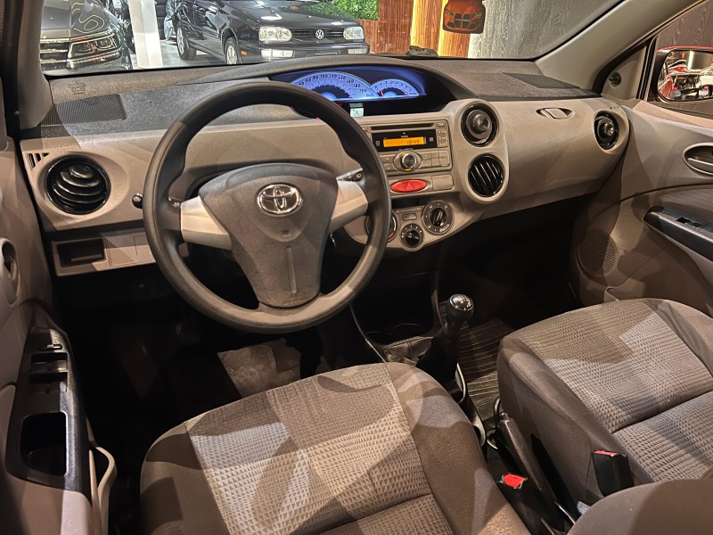ETIOS 1.3 XS 16V FLEX 4P MANUAL - 2013 - NOVO HAMBURGO