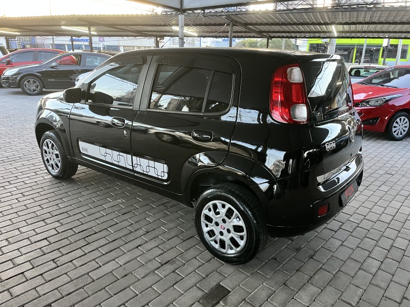 UNO 1.0 EVO VIVACE 8V FLEX 4P MANUAL - 2012 - CAXIAS DO SUL