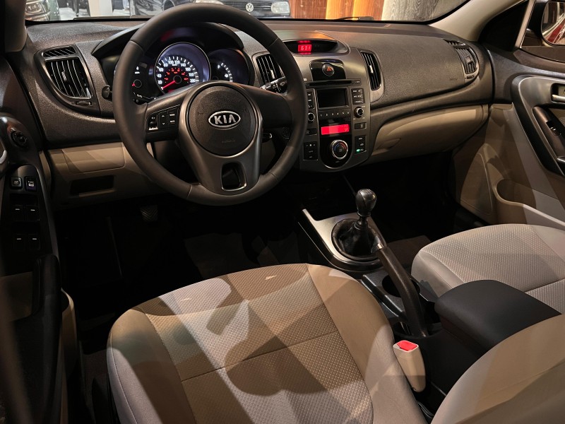 CERATO 1.6 SEDAN 16V GASOLINA 4P MANUAL - 2010 - NOVO HAMBURGO