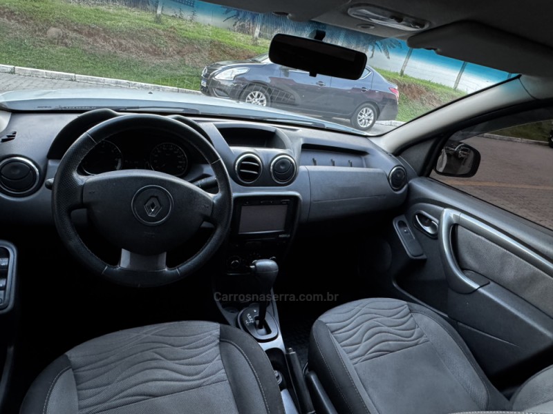DUSTER 1.6 DYNAMIQUE 4X2 16V FLEX 4P AUTOMÁTICO - 2015 - FELIZ