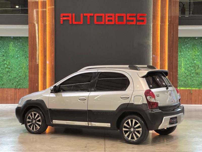 ETIOS CROSS 1.5 16V FLEX 4P MANUAL - 2014 - NOVO HAMBURGO